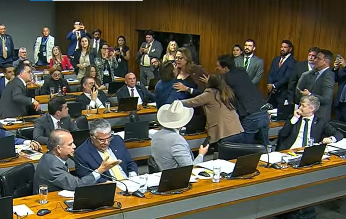 cpmi-do-inss:-parlamentares-batem-boca-e-precisam-ser-contidas-por-colegas