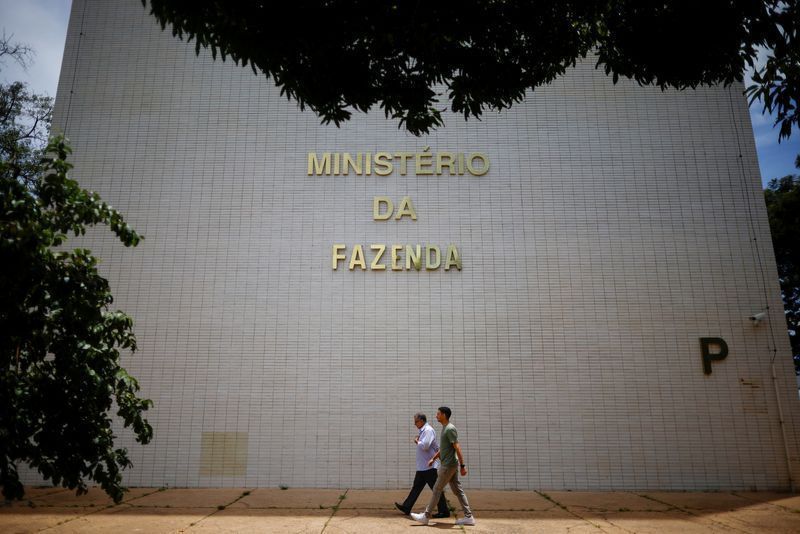 fazenda-cria-delegacia-na-receita-para-combater-crime-organizado