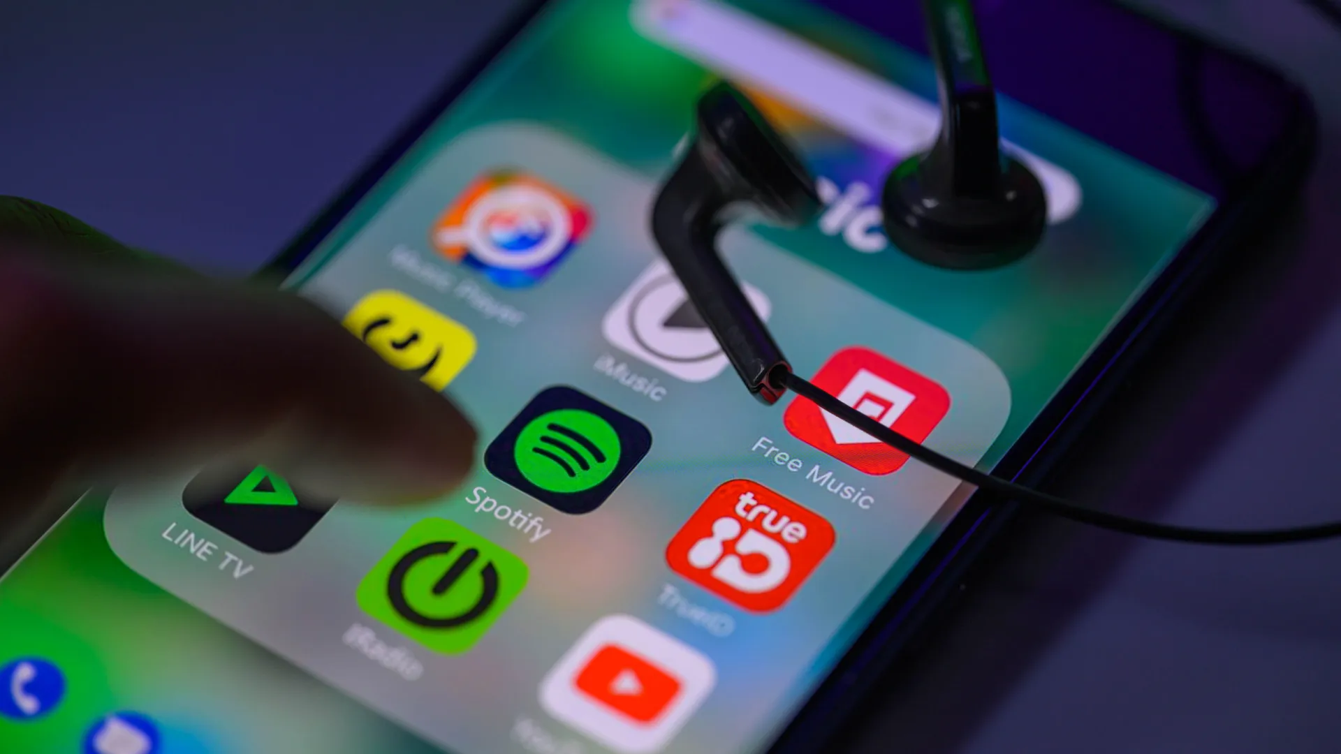 fundador-do-spotify-deixa-cargo-de-ceo-em-meio-a-criticas-por-investimentos