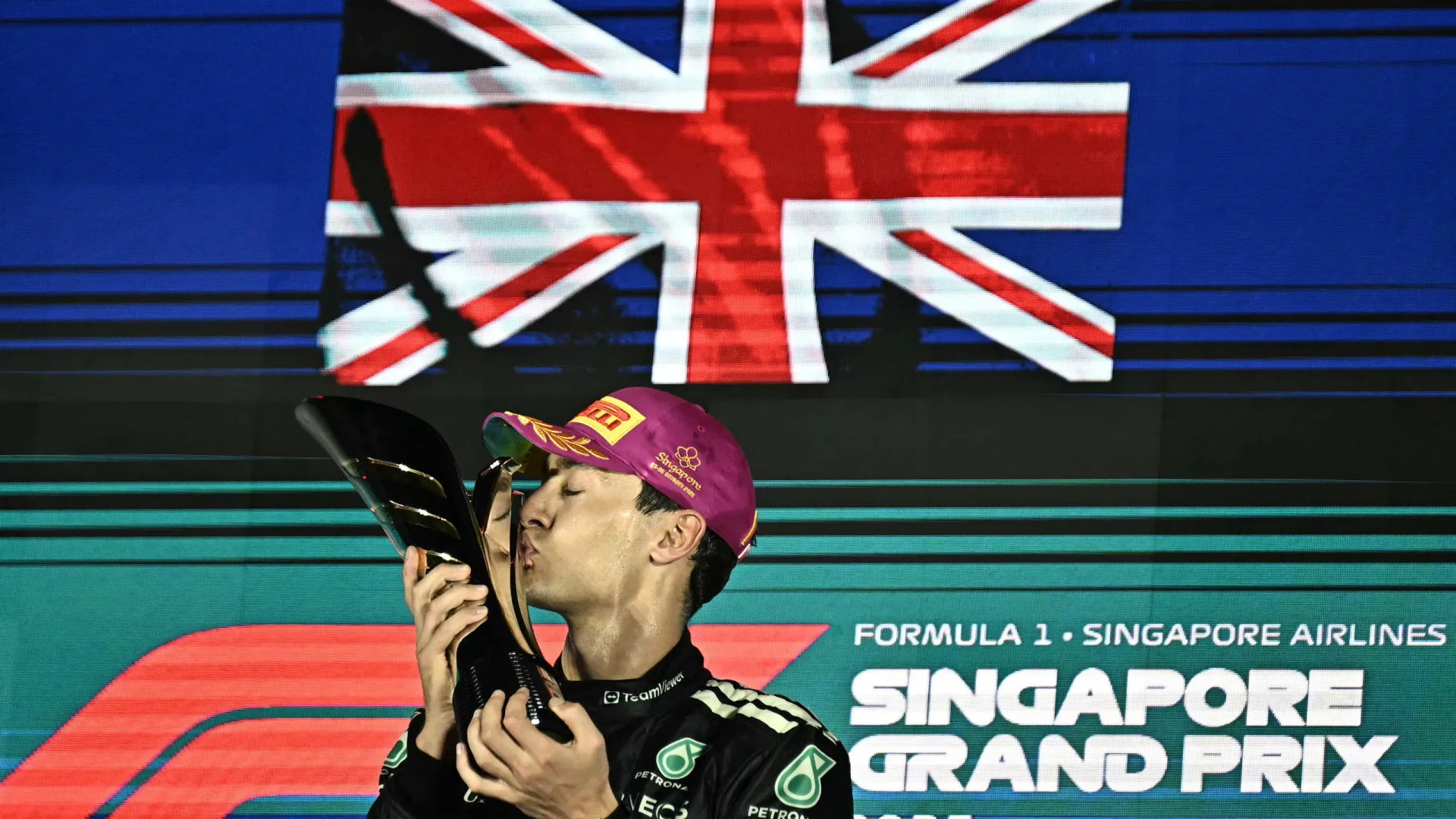 russell-vence,-e-piastri-se-irrita-com-manobra-de-norris-no-gp-de-singapura