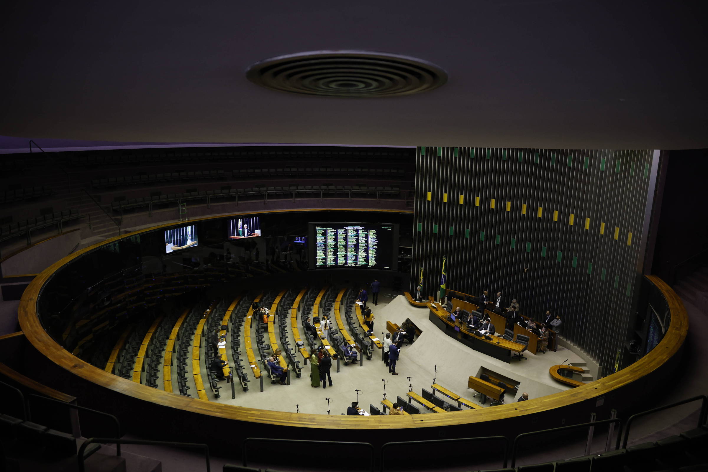 proposta-de-reforma-administrativa-divide-parlamentares-e-pode-enfrentar-obstaculos-politicos