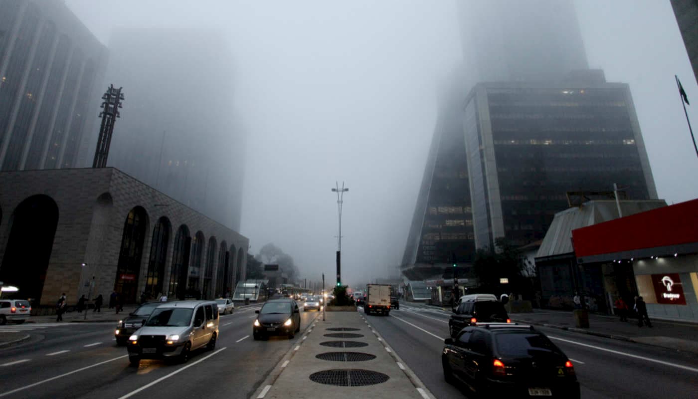 frente-fria-traz-chuvas-fortes-e-ventos-a-partir-de-segunda-em-sp