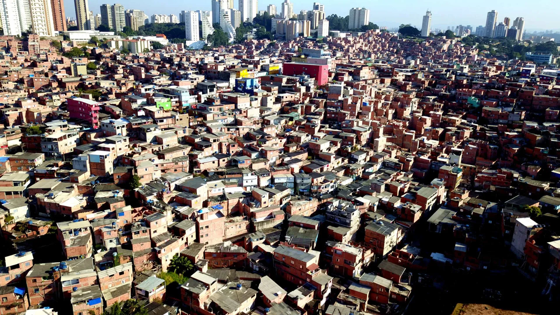 uma-pessoa-morre-e-11-sao-presas-em-operacao-policial-em-paraisopolis
