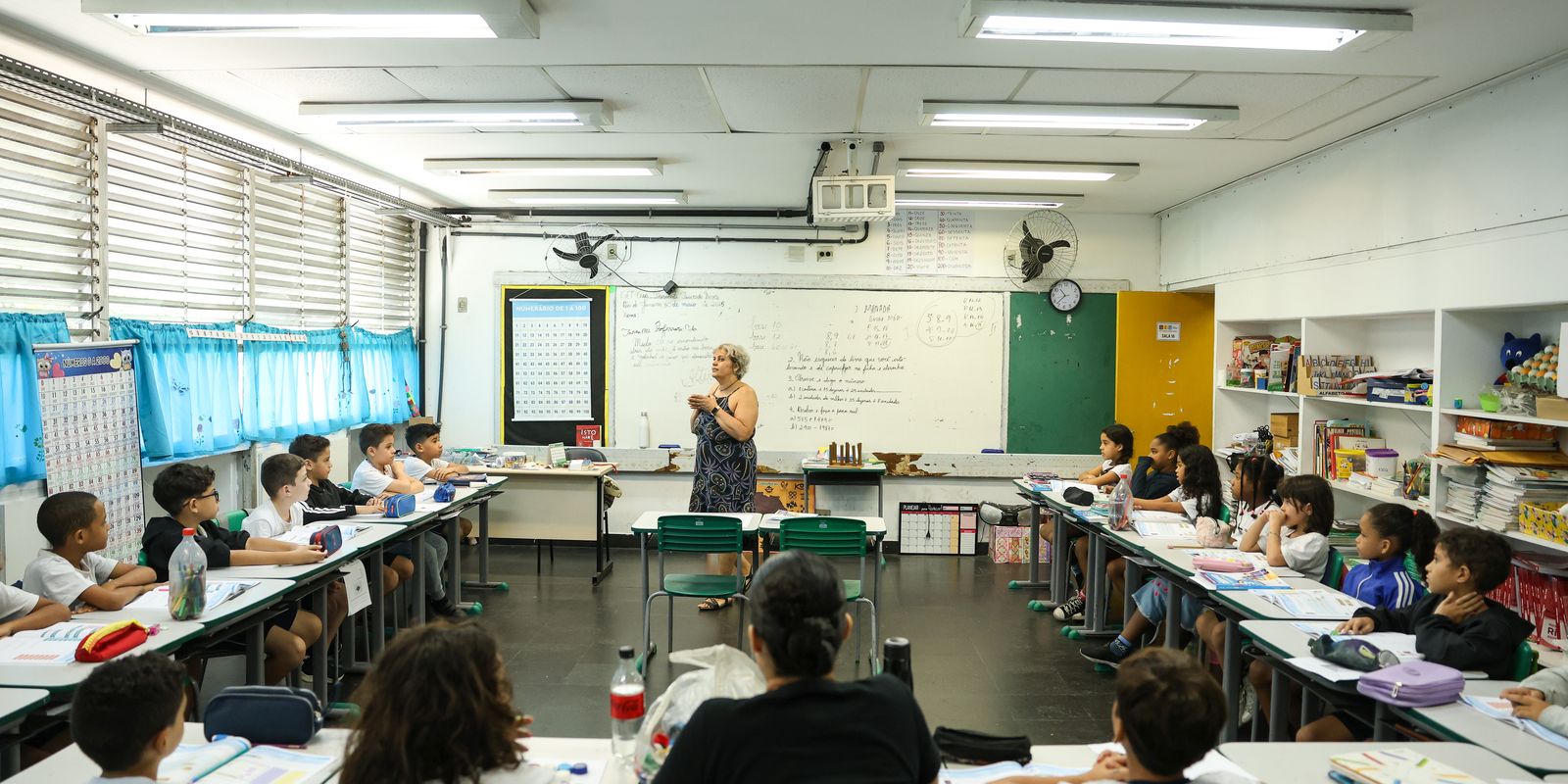 professor-pode-pedir-carteira-nacional-docente-a-partir-desta-quinta