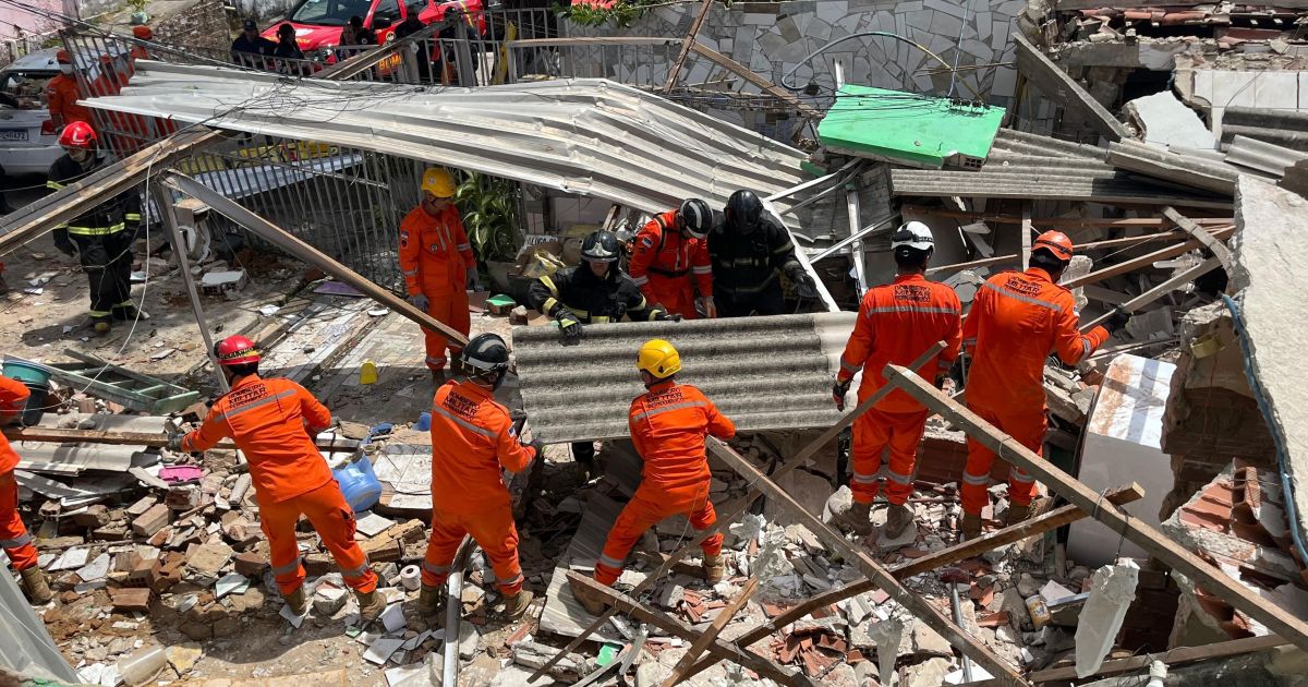 explosao-de-gas-pode-ter-causado-desabamento-em-olinda-(pe)