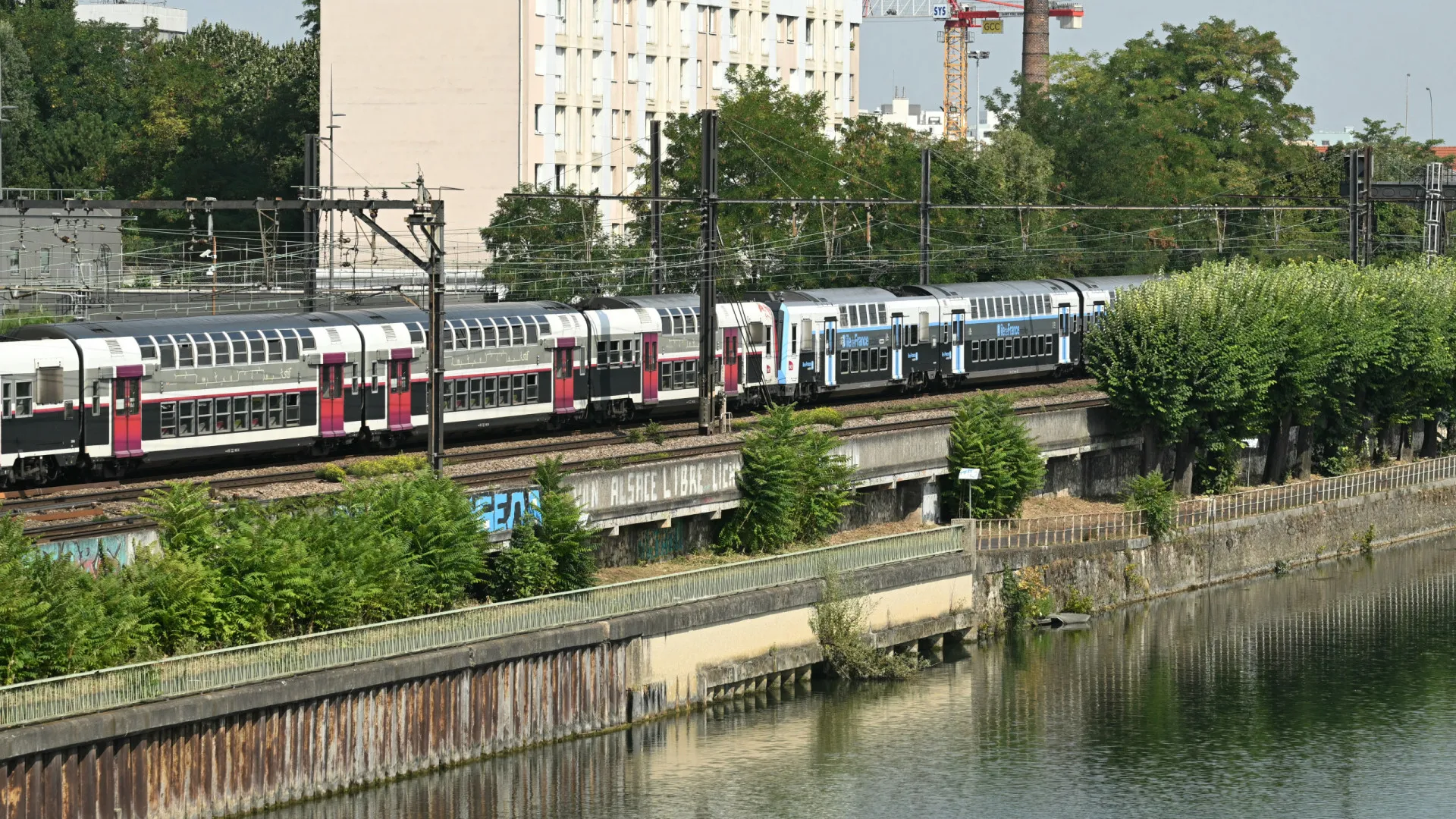 brasileira-e-vitima-de-tentativa-de-estupro-dentro-de-trem-na-periferia-de-paris