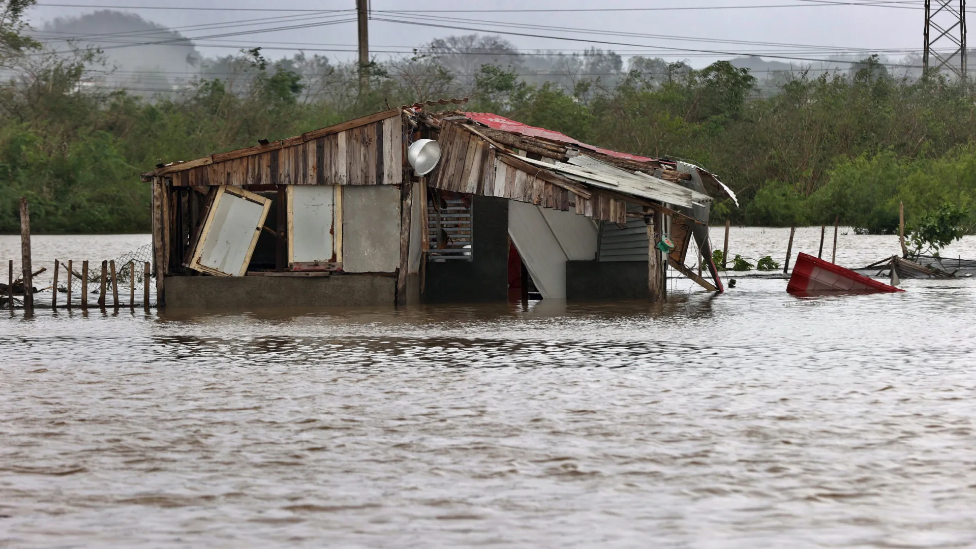 furacao-melissa-deixa-32-mortos-e-um-rastro-de-destruicao-no-caribe