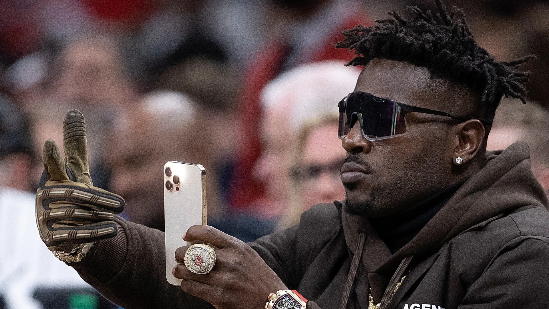 nfl:-ex-astro-do-pittsburgh-steelers-e-preso-por-tentativa-de-homicidio