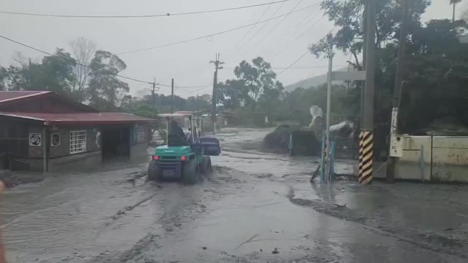 passagem-de-tufao-em-taiwan-obriga-mais-de-tres-mil-pessoas-a-fugirem