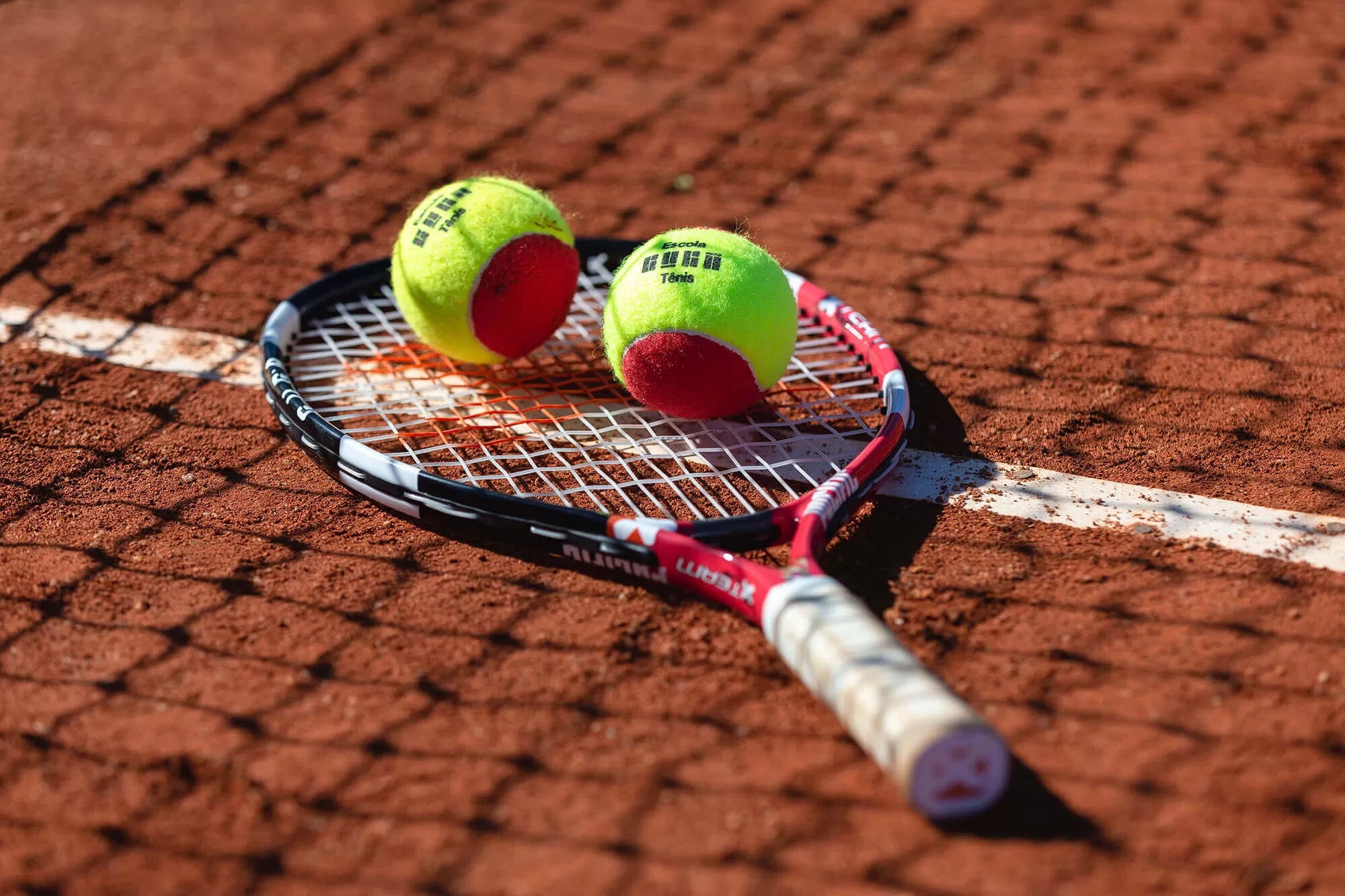 alcaraz-e-sinner-passam-pelas-semifinais-e-decidirao-o-atp-finals
