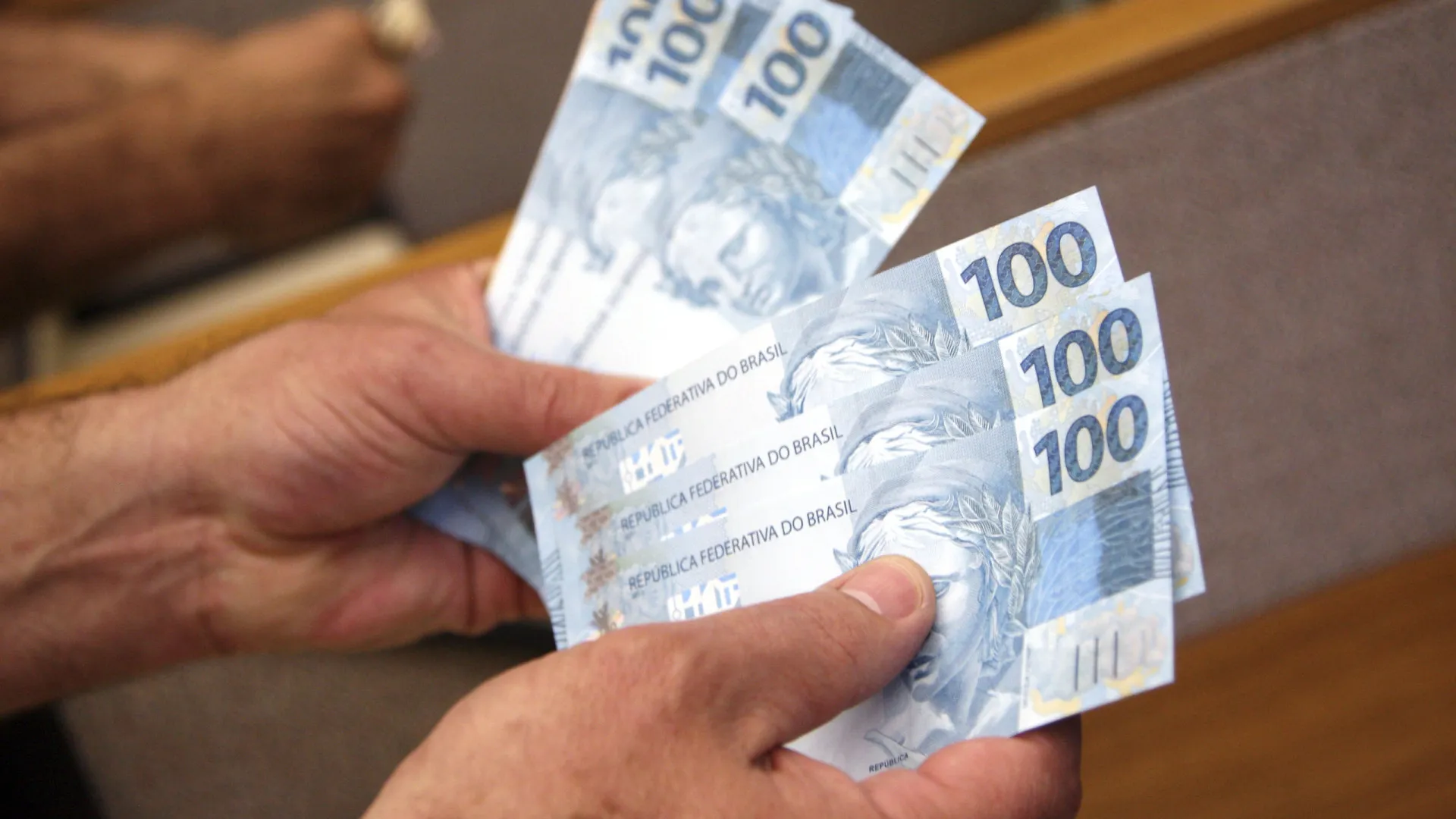 maior-salario-fixo-no-brasil-e-de-r$-100-mil-por-mes;-saiba-para-quais-cargos