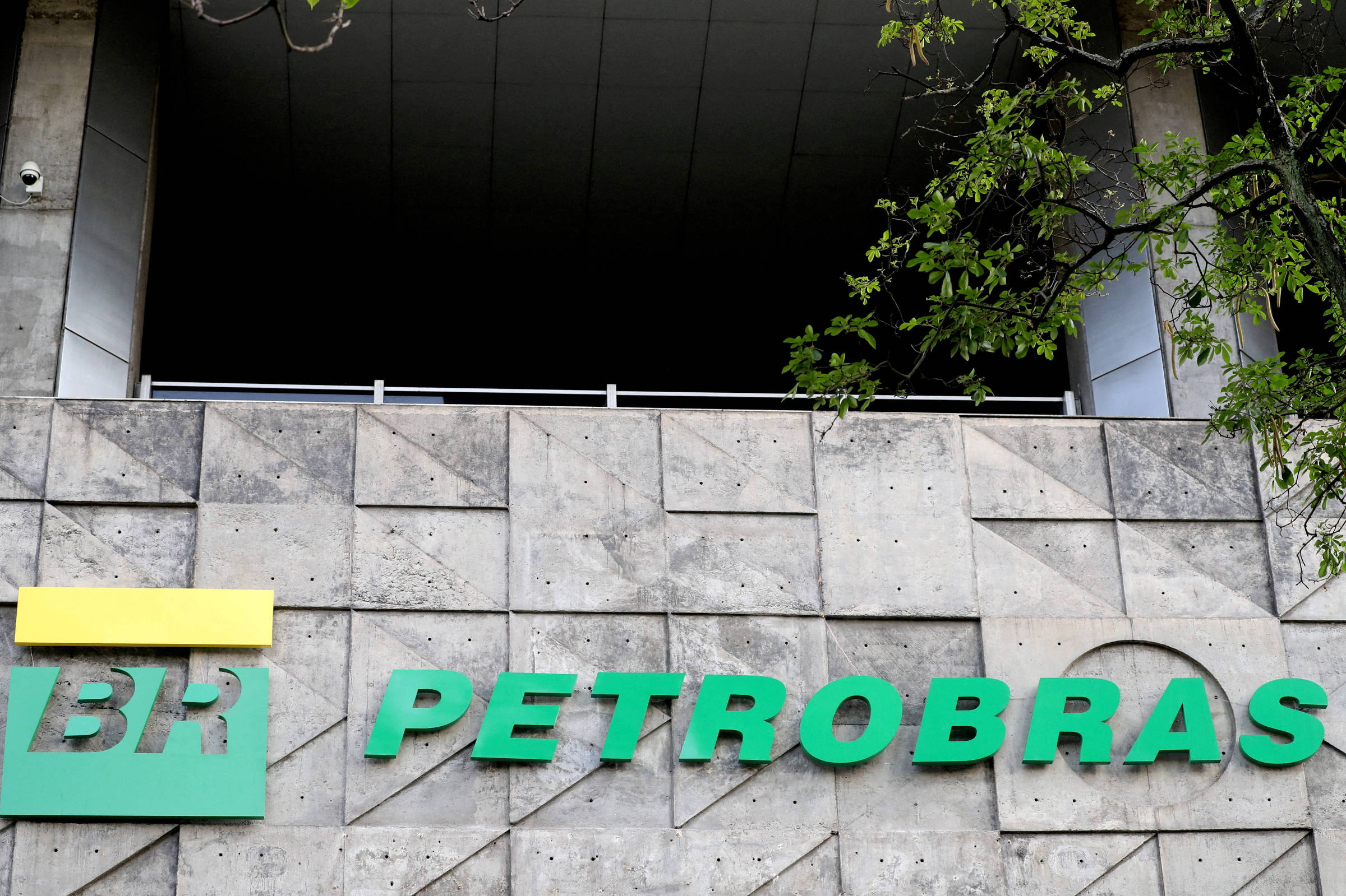 petrobras-eleva-em-3,8%-preco-do-querosene-de-aviacao-em-dezembro