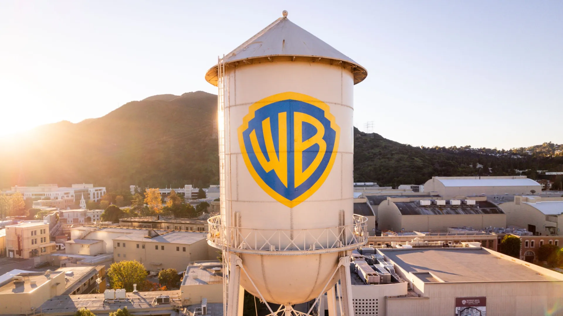 o-futuro-da-warner-bros:-o-lado-sombrio-do-iconico-estudio-de-cinema