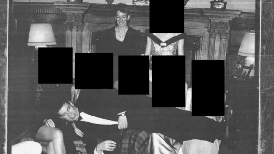 arquivos-epstein-incluem-foto-de-ex-principe-andrew-com-mulheres