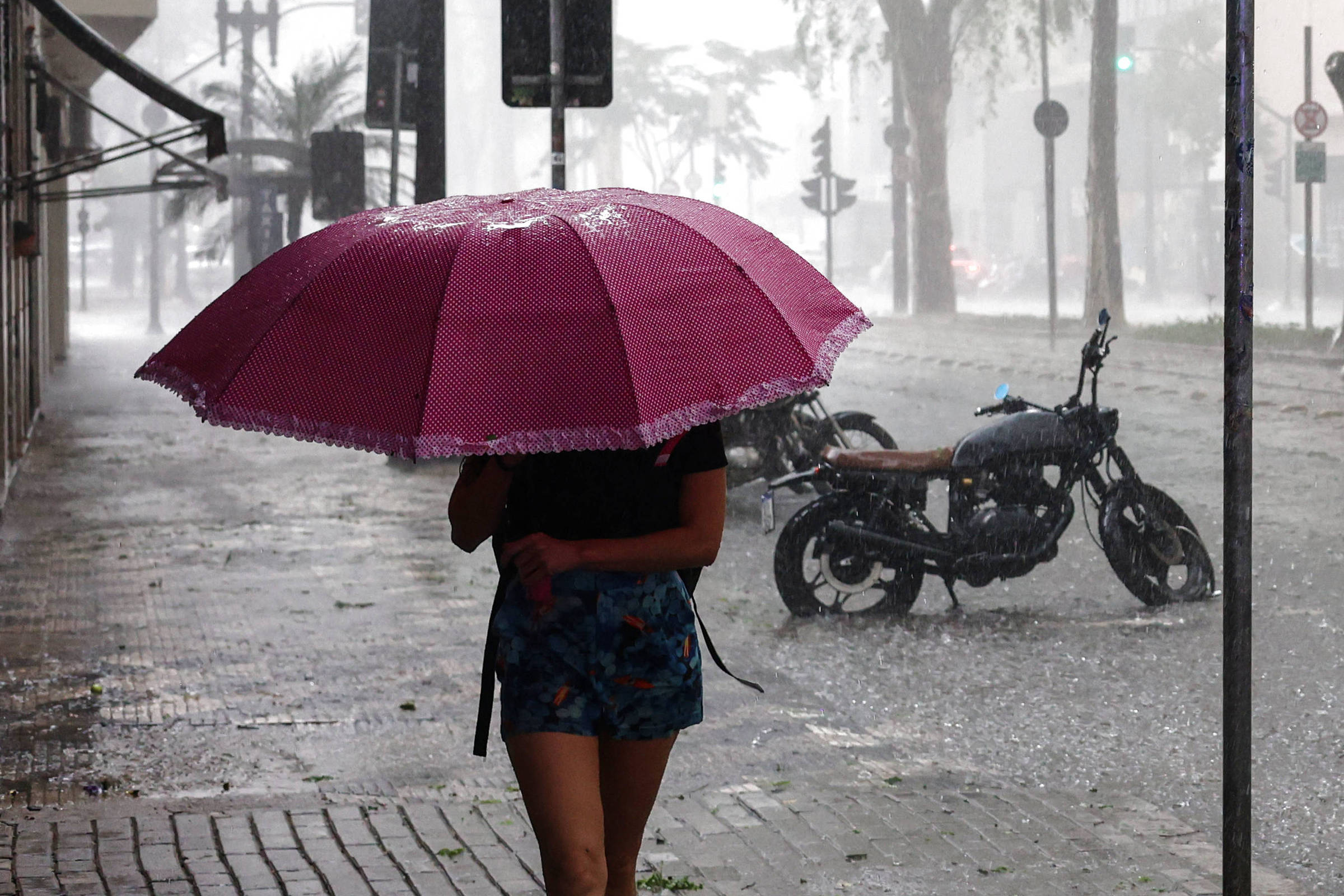 sao-paulo-terminara-2025-com-chuva-e-instabilidade;-veja-previsao-para-a-semana
