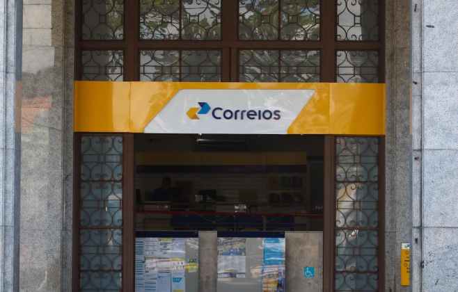 correios:-tst-decide-por-desconto-de-grevistas-em-meio-a-crise-e-reestruturacao