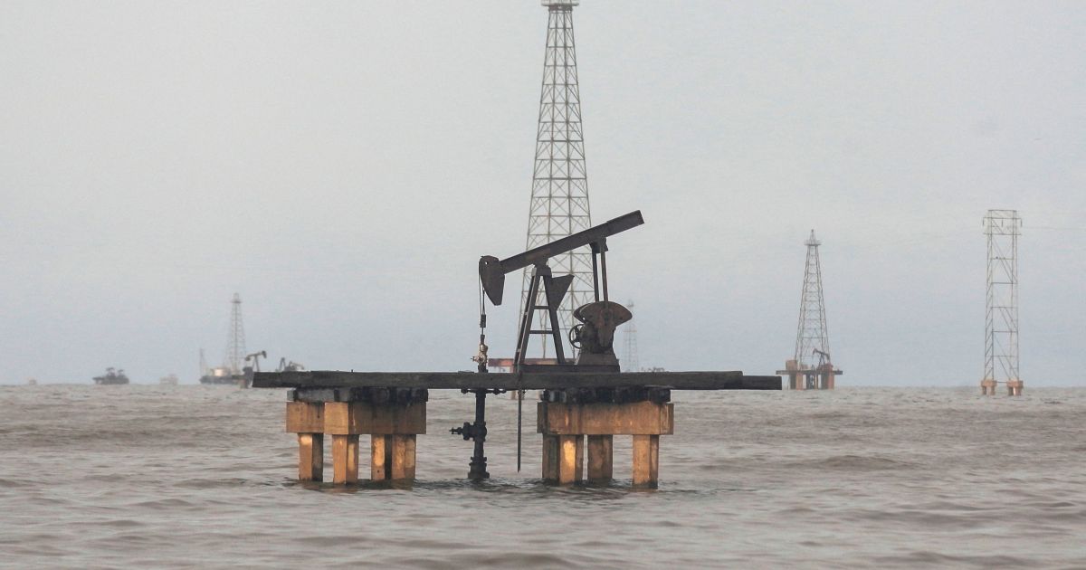 vendas-do-petroleo-venezuelano-aos-eua-comecarao-imediatamente,-diz-fonte