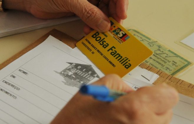 projeto-cria-13o-salario-para-beneficiarios-do-programa-bolsa-familia