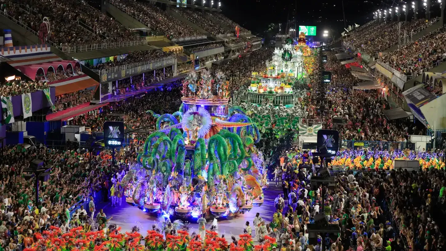 filho-de-fux-esteve-em-camarote-vip-de-vorcaro-na-sapucai
