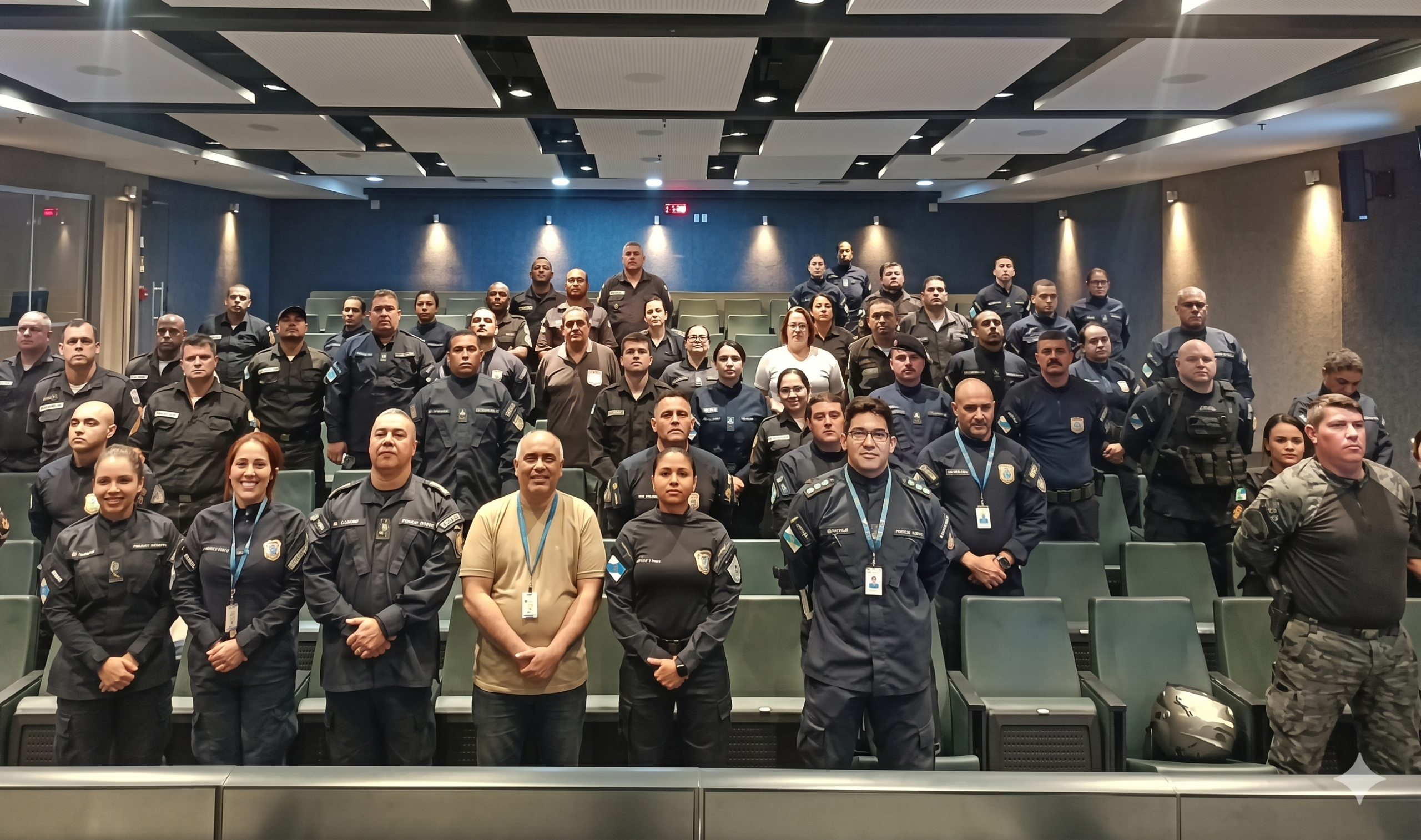 policia-militar-do-rio-de-janeiro-capacita-operadores-do-190-para-aprimorar-atendimento-de-emergencia-a-populacao