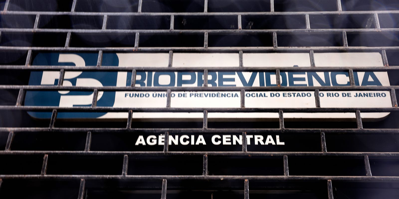 operacao-contra-castro-mira-aportes-de-r$-3,6-bi-em-fundos-do-master