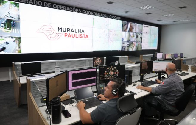 muralha-paulista-em-acao:-tecnologia-de-reconhecimento-facial-prende-4-procurados-em-jogo-do-corinthians-na-neo-quimica-arena