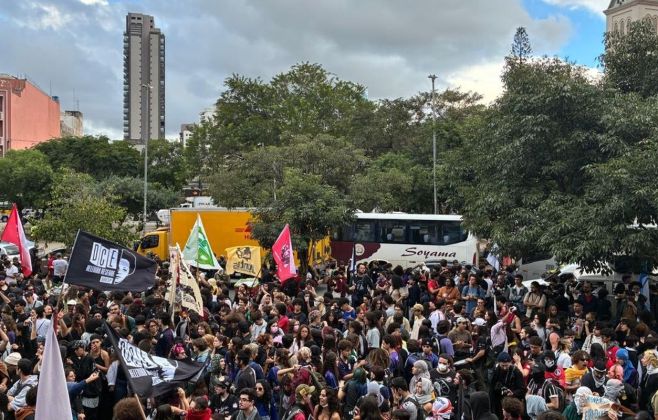 estudantes-de-sao-paulo-protestam-contra-politicas-educacionais-em-ato-na-capital