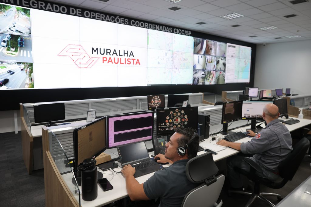 policia-de-sp-prende-procurados-da-justica-em-jogo-do-corinthians-apos-alerta-do-muralha-paulista