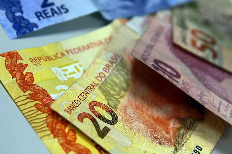 governo-oficializa-reajuste-de-43,6%-no-tiquete-de-servidores-federais