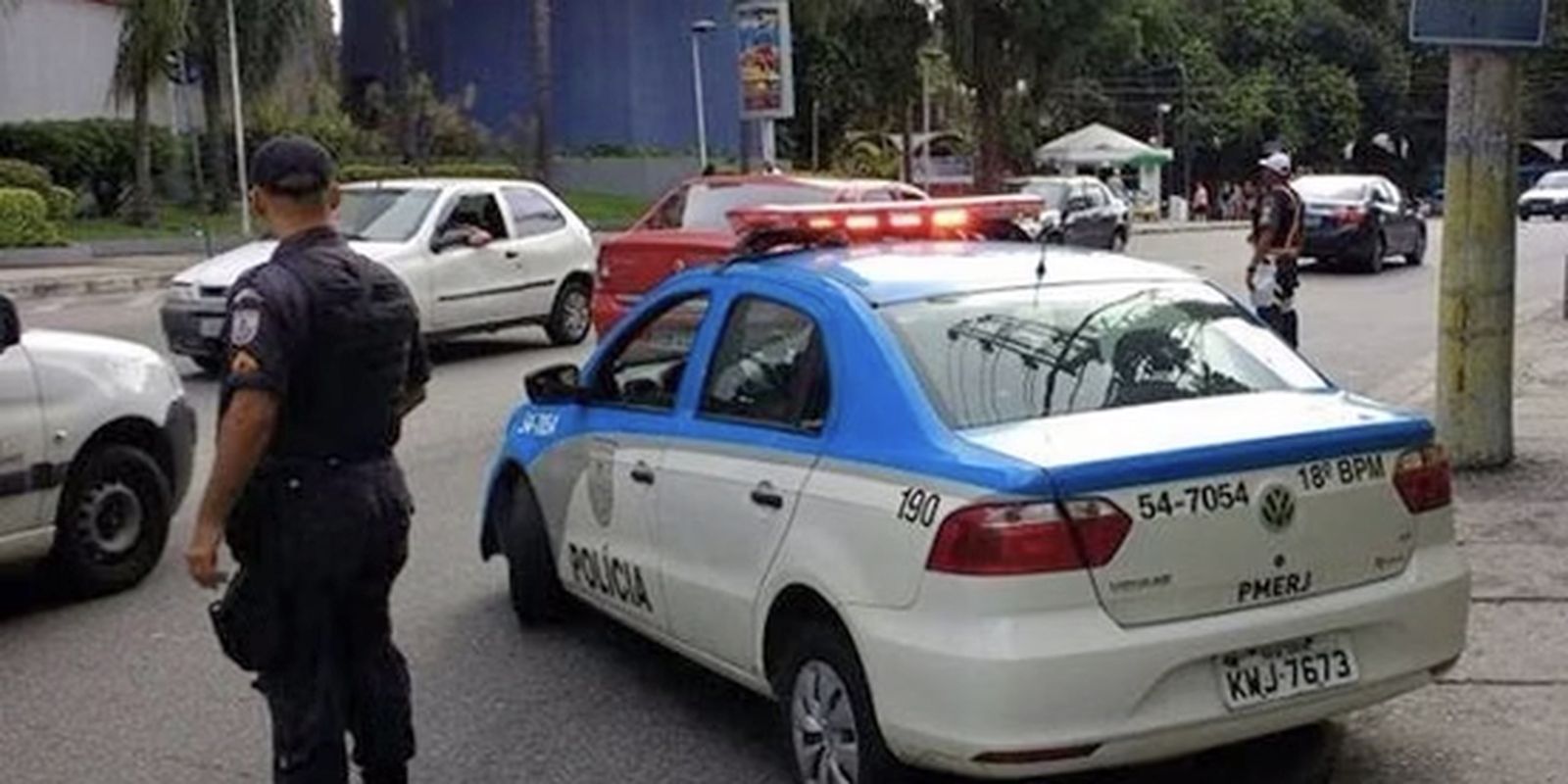 em-cinco-dias,-dois-pms-do-rio-morrem-com-tiros-de-fuzil-na-cabeca