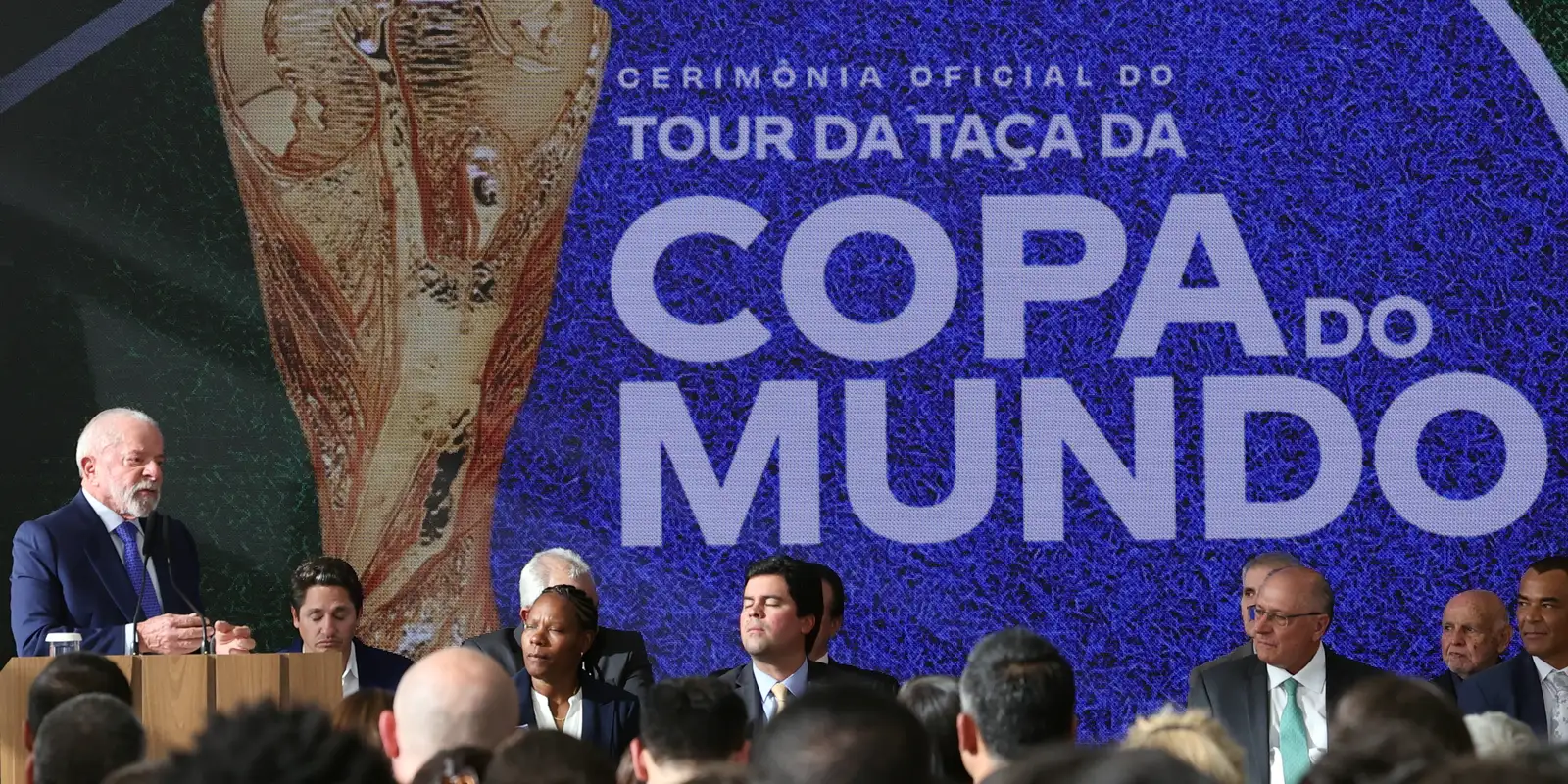 lula-sanciona-lei-da-copa-do-mundo-feminina-e-reconhece-pioneiras
