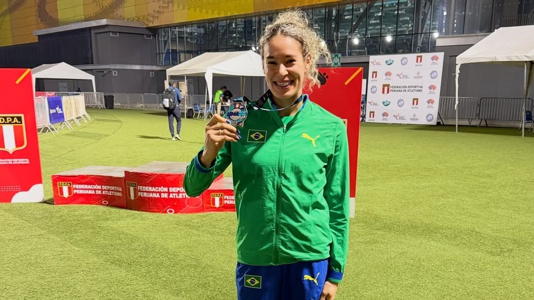 saltadora-do-centro-de-excelencia-esportiva-de-sao-bernardo-do-campo-conquista-a-prata-no-ibero-americano-de-atletismo