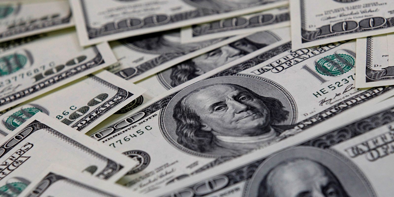 bolsa-cai-2,22%,-e-dolar-volta-a-subir-acima-de-r$-5,06