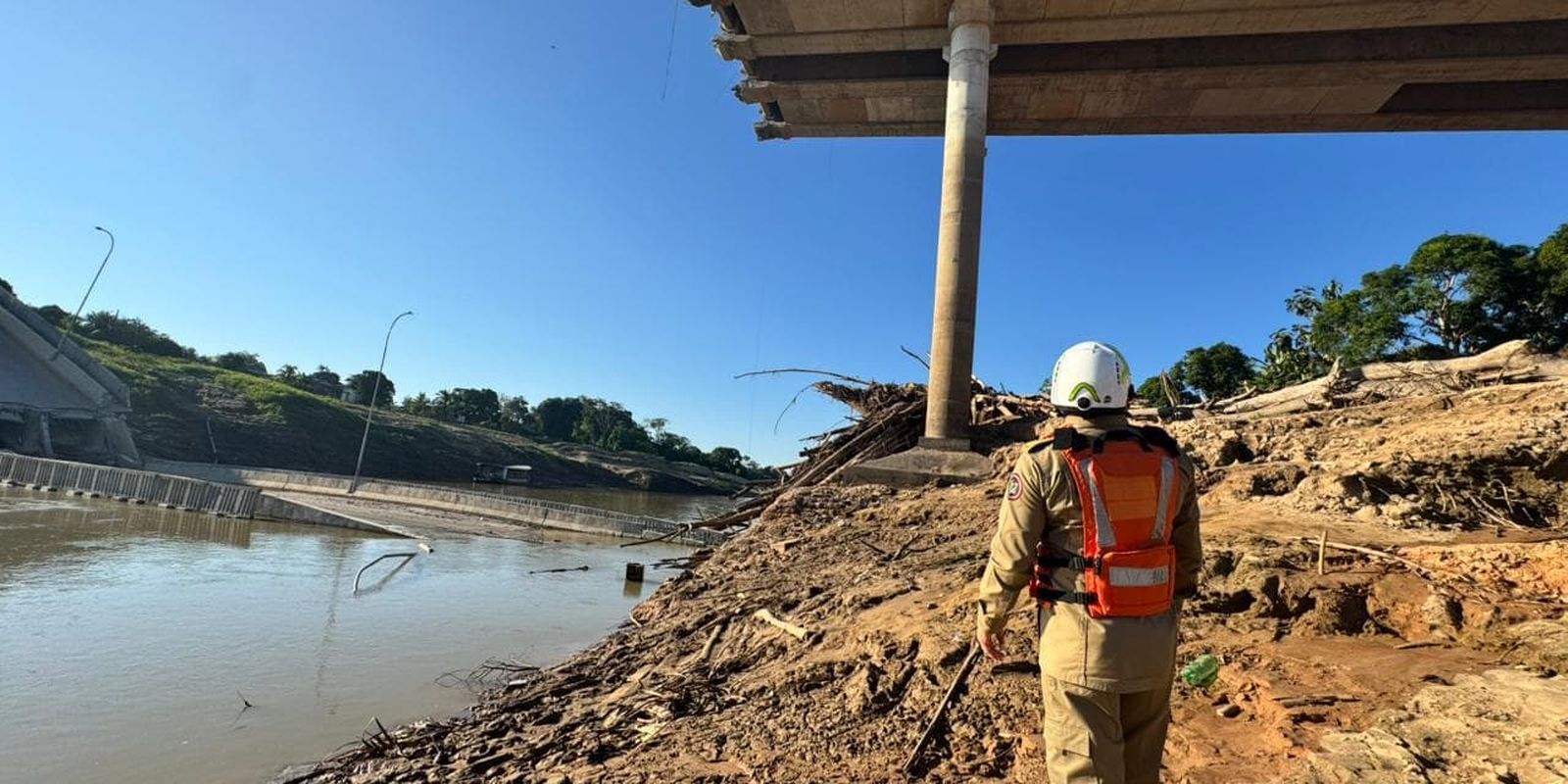ponte-de-r$-36-milhoes-desaba-e-deixa-quatro-feridos-no-acre