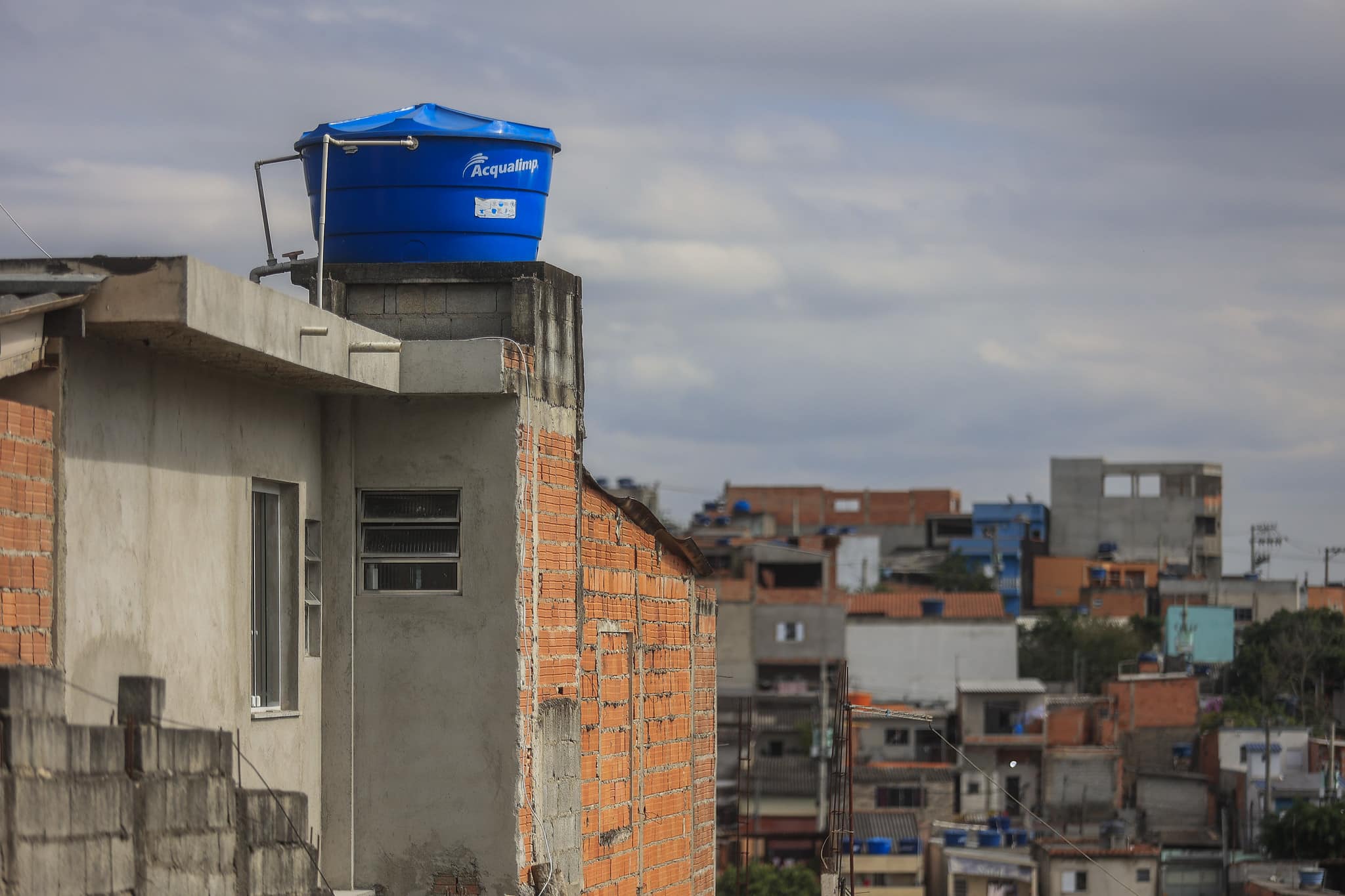 programa-que-distribui-caixas-d’agua-gratuitamente-alcanca-2,5-mil-residencias-beneficiadas-na-grande-sao-paulo