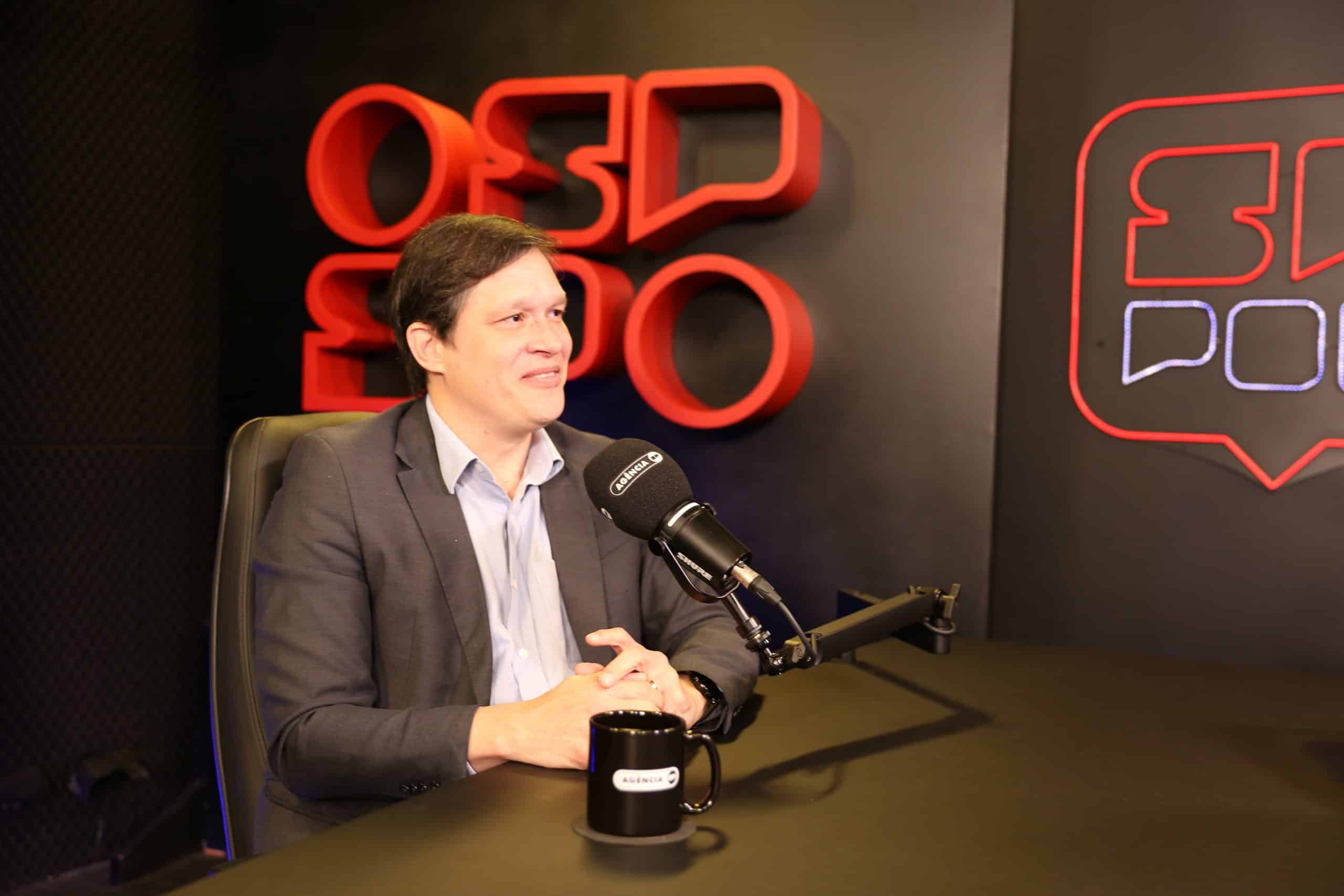 sp-pod:-como-a-escola-publica-de-sp-esta-levando-alunos-para-intercambios-internacionais
