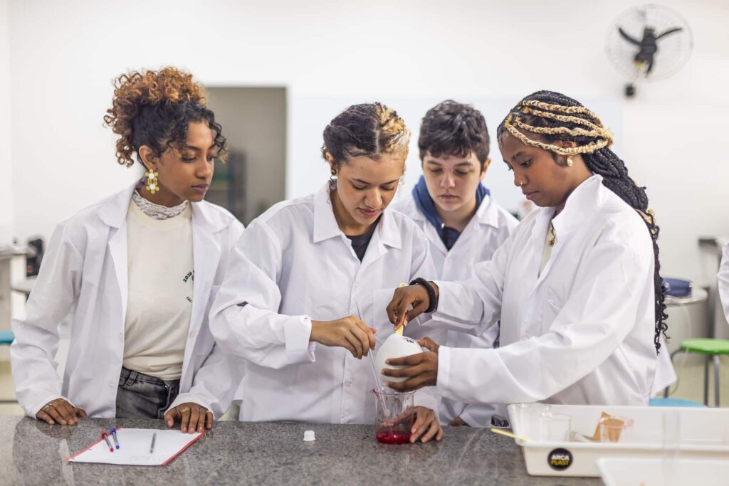 beem-tem-74-oportunidades-de-estagio-remunerado-para-alunos-do-ensino-tecnico-na-regiao-de-aracatuba