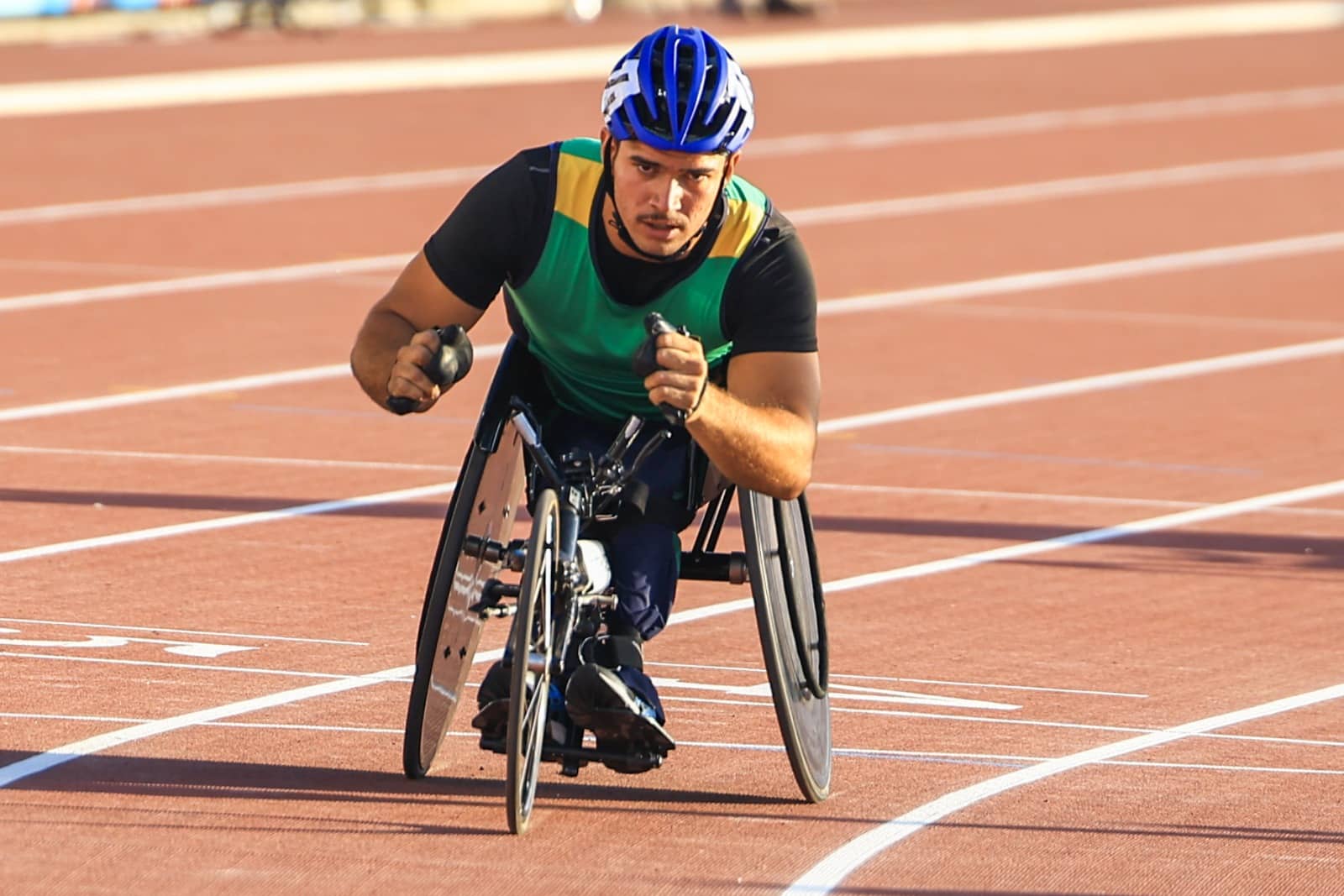 cristian-ribera,-medalhista-na-neve,-inicia-temporada-no-atletismo-rumo-a-los-angeles-2028