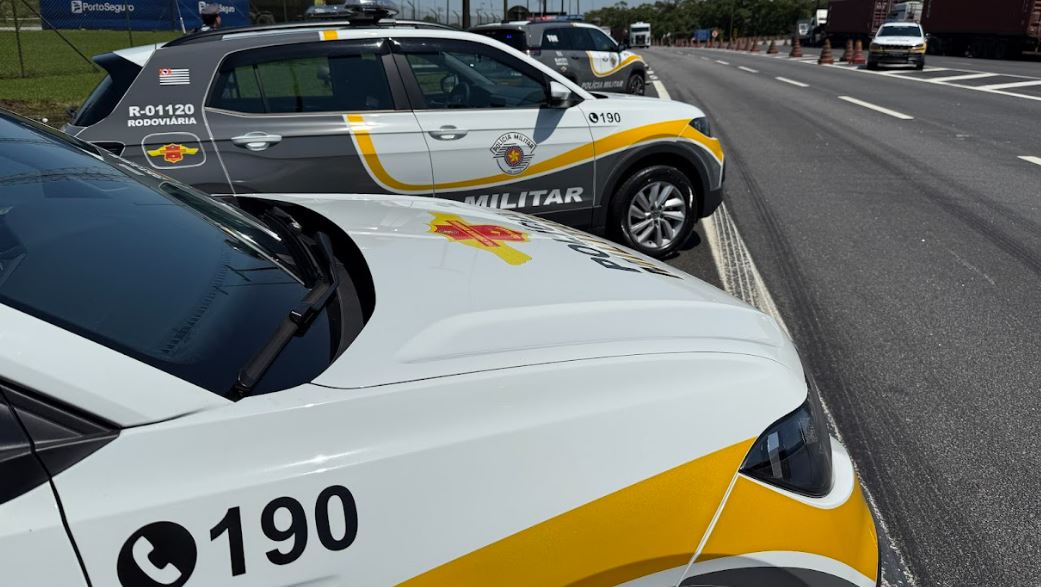 carro-com-700-kg-de-maconha-e-apreendido-pela-policia-rodoviaria-no-interior-de-sao-paulo