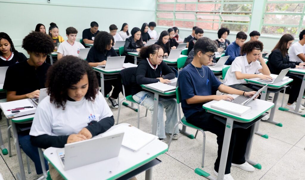 prova-paulista-comeca-com-versao-inedita-acessivel-para-alunos-da-educacao-especial 
