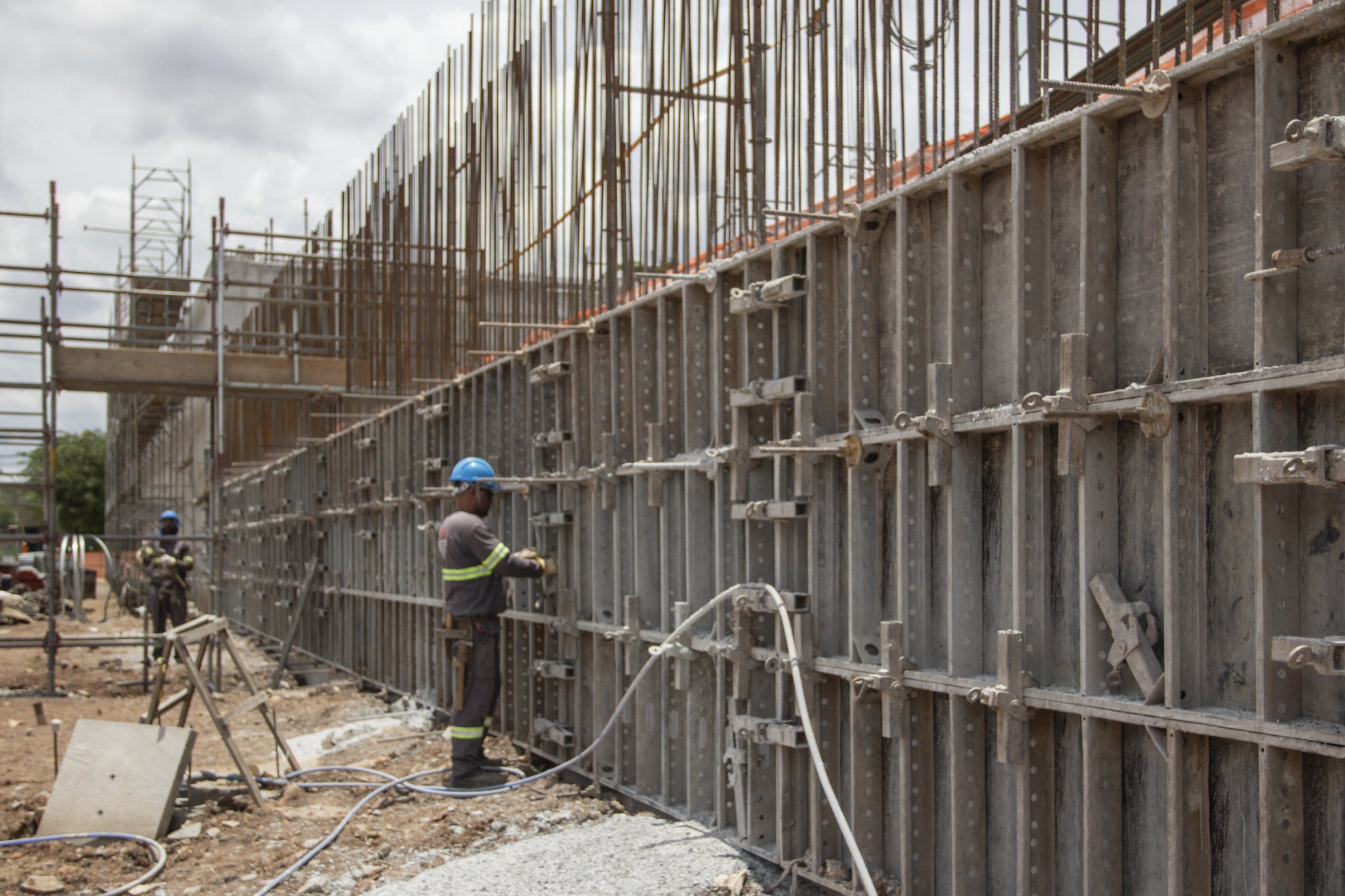 bairro-de-alvares-machado,-na-regiao-de-presidente-prudente,-recebe-obras-de-implantacao-da-rede-de-agua-e-esgoto