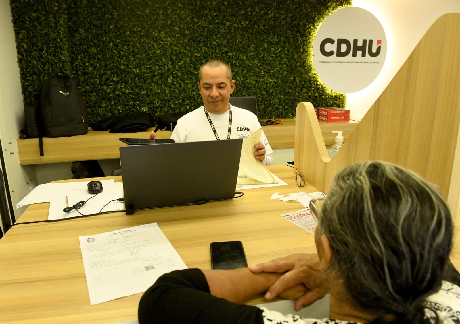 iniciativa-da-cdhu-regulariza-contratos-e-melhora-condicoes-de-financiamento-habitacional