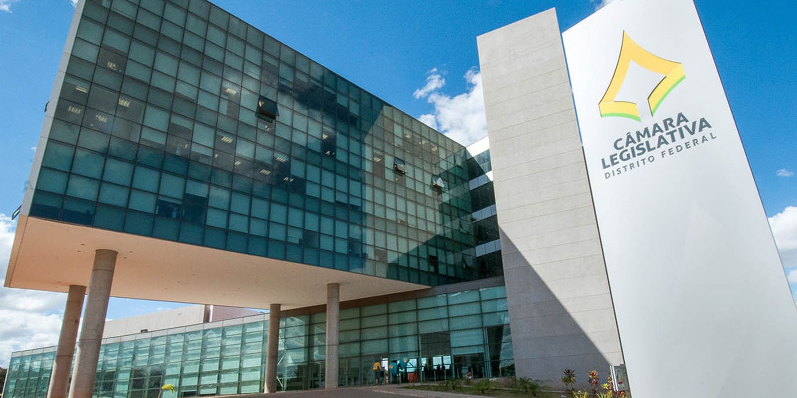 deputados-distritais-do-df-extinguem-jornada-6×1-de-terceirizados