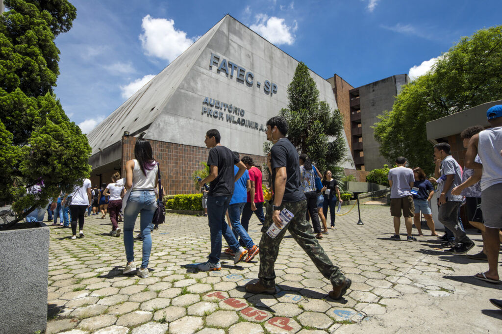 fapesp-lanca-programa-de-iniciacao-tecnologica-para-estudantes-das-fatecs
