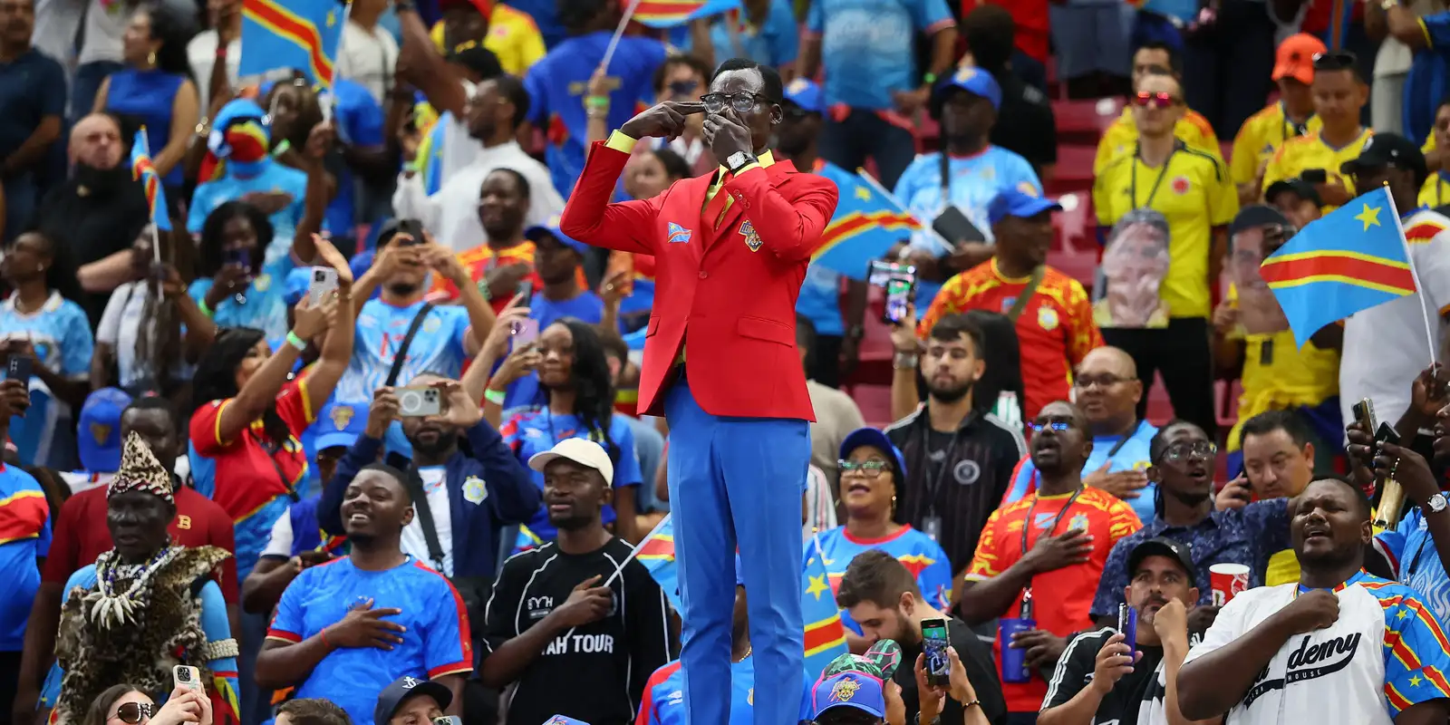 congoles-leva-lumumba-para-a-copa-e-celebra-legado-do-pan-africanista