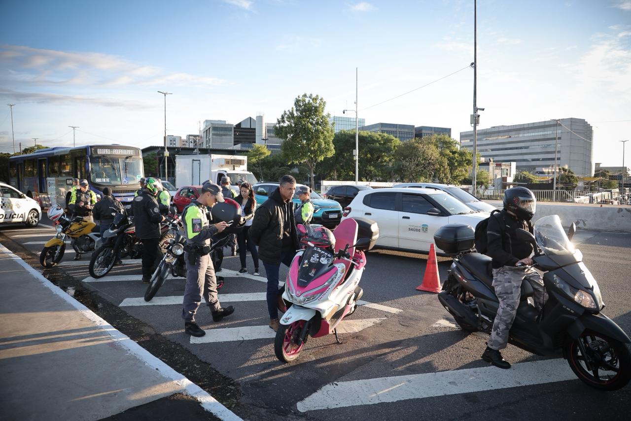 pm-intensifica-abordagens-a-motociclistas-em-operacao-contra-roubos-e-furtos-de-veiculos-em-sp