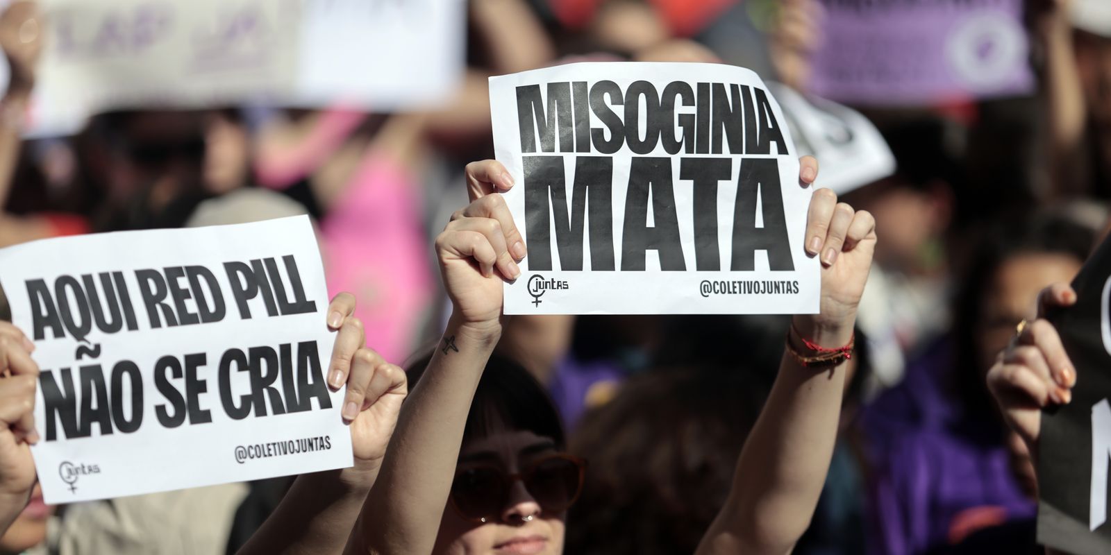em-2025,-16-mulheres-foram-vitimas-de-crimes-virtuais-por-dia-no-rj
