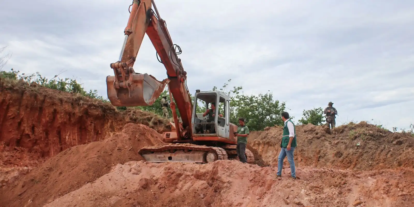 inea-interdita-area-de-extracao-ilegal-de-minerio-no-estado-do-rio