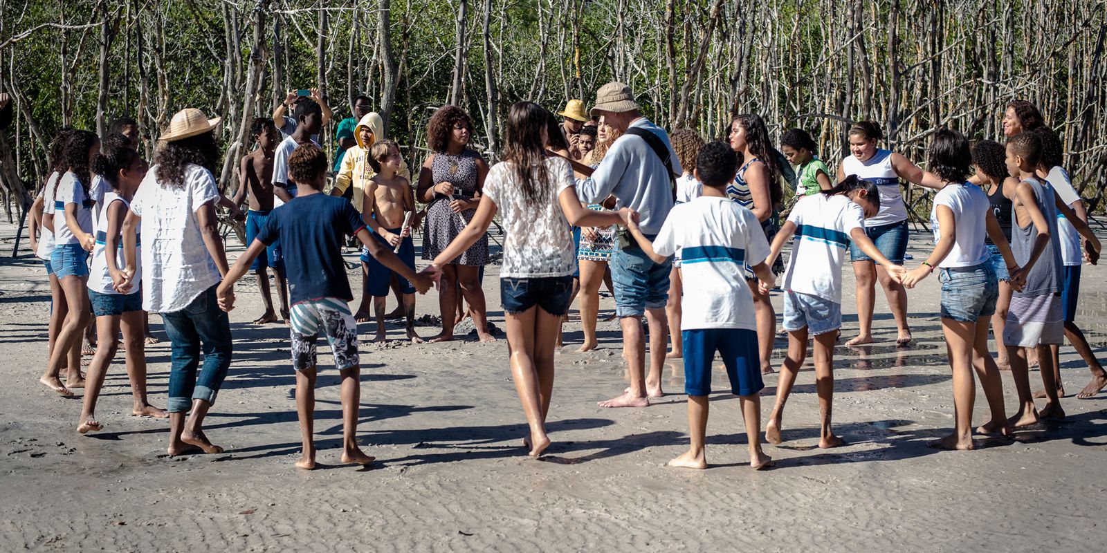 projeto-de-musica-e-valorizacao-do-mangue-conscientiza-alunos-no-rio