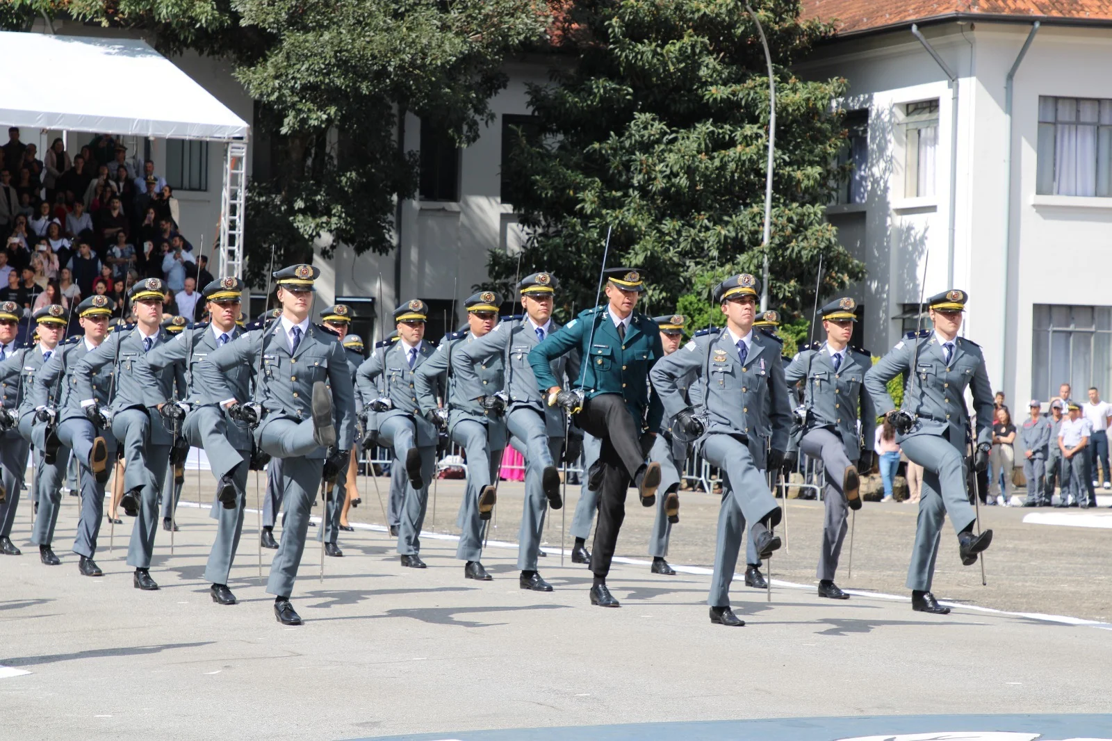 inscricoes-para-o-concurso-de-cadete-da-policia-militar-de-sp-terminam-nesta-quarta-feira-(15)